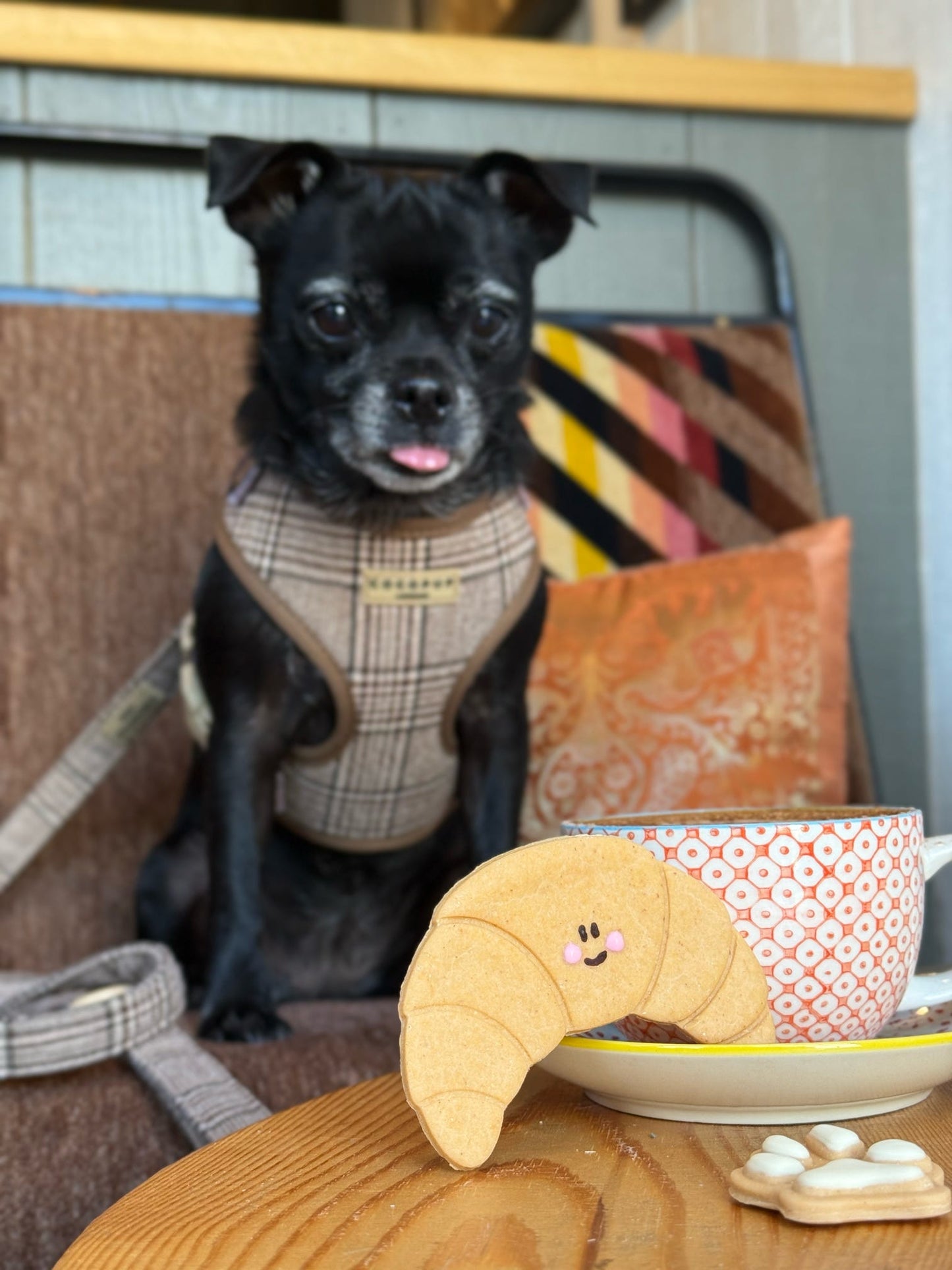 Cheerful Croissant x4